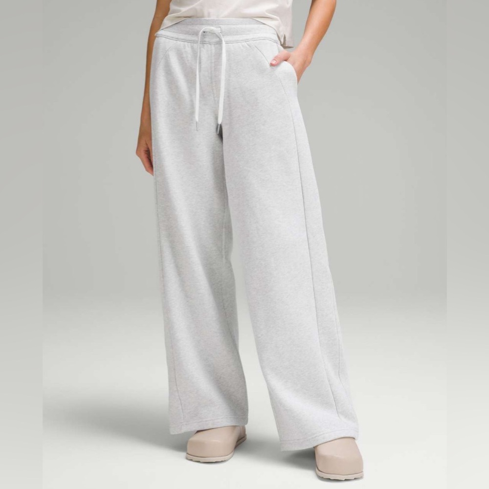 Lululemon Scuba Mid-Rise Wide-Leg Pant